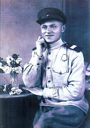 Файл:Pervomaisk UVOv OvechkinKonstUstinov.png