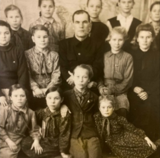 Файл:Karachel UVOv StanakinStepanNikit3.jpg