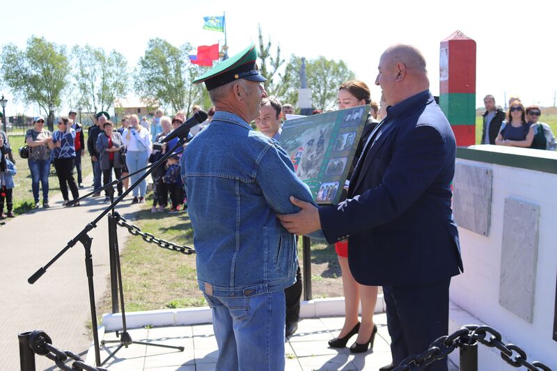 Файл:C5qNuUH53.jpg