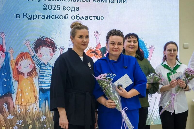 Файл:Bologov-GorgOlgaVyach nagrad48.jpg