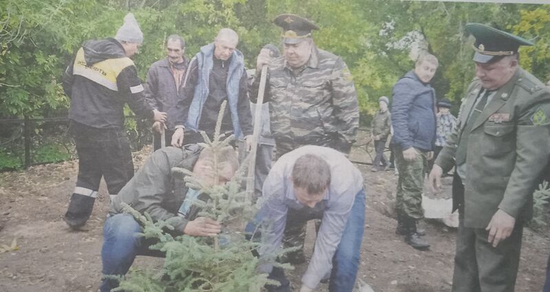 Файл:4102018ZnamyzTruda-2.jpg