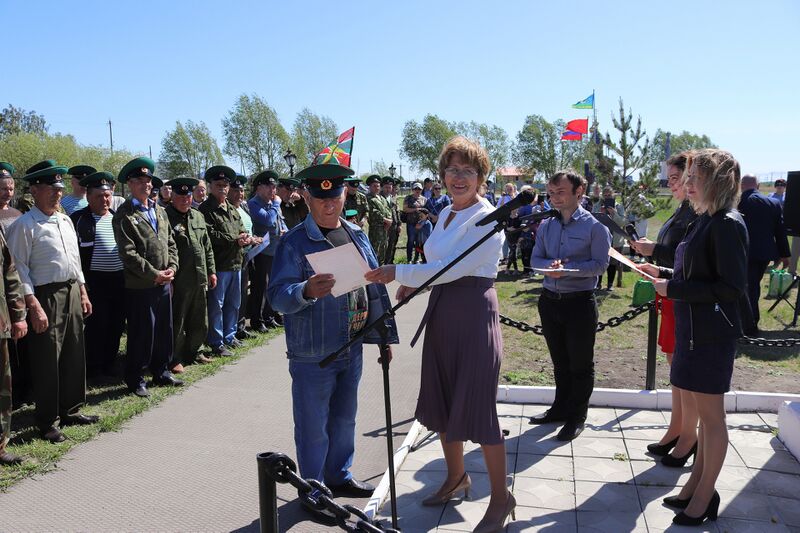 Файл:EPO-6FniGJ.jpg